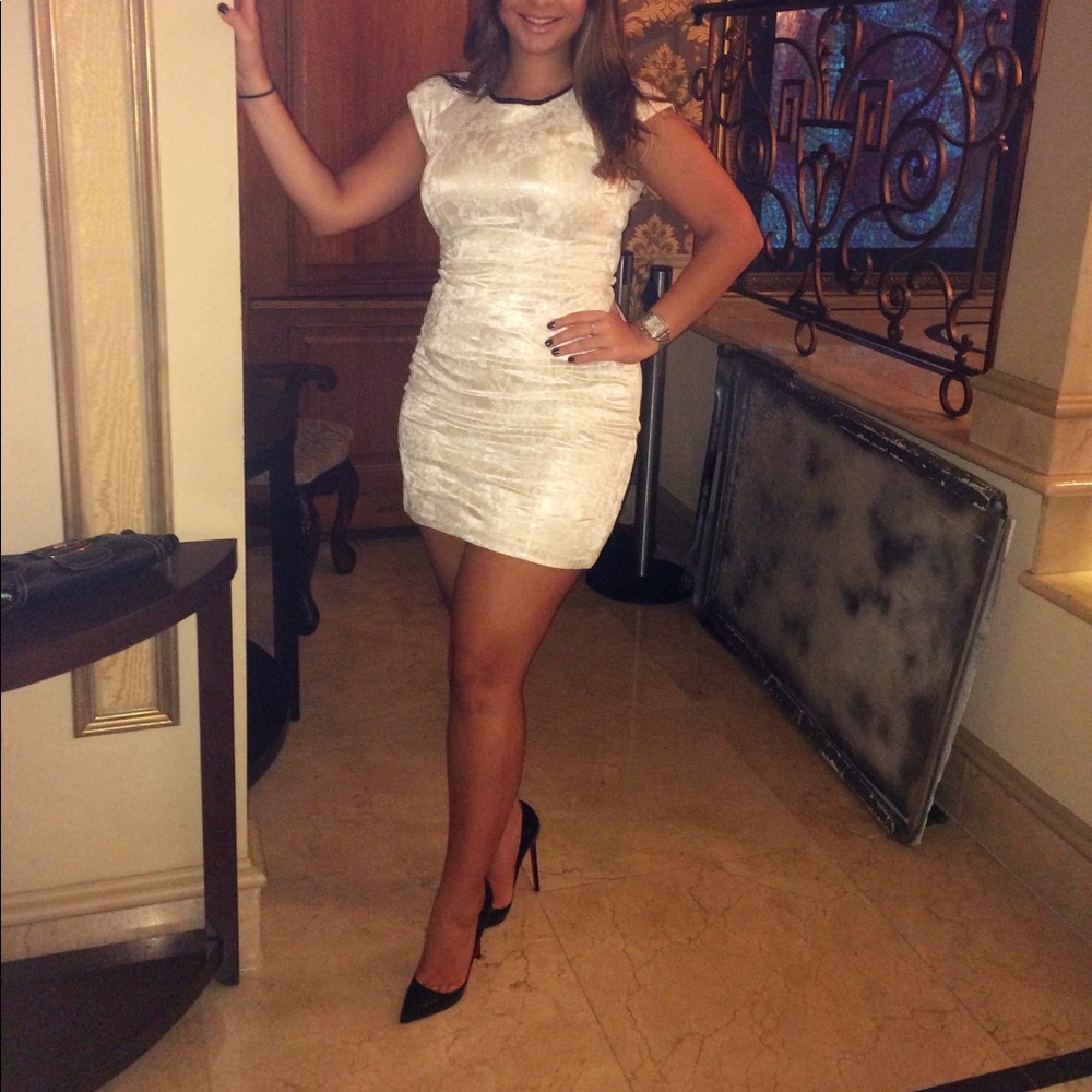 ABS CAP SLEEVE LACE DRESS